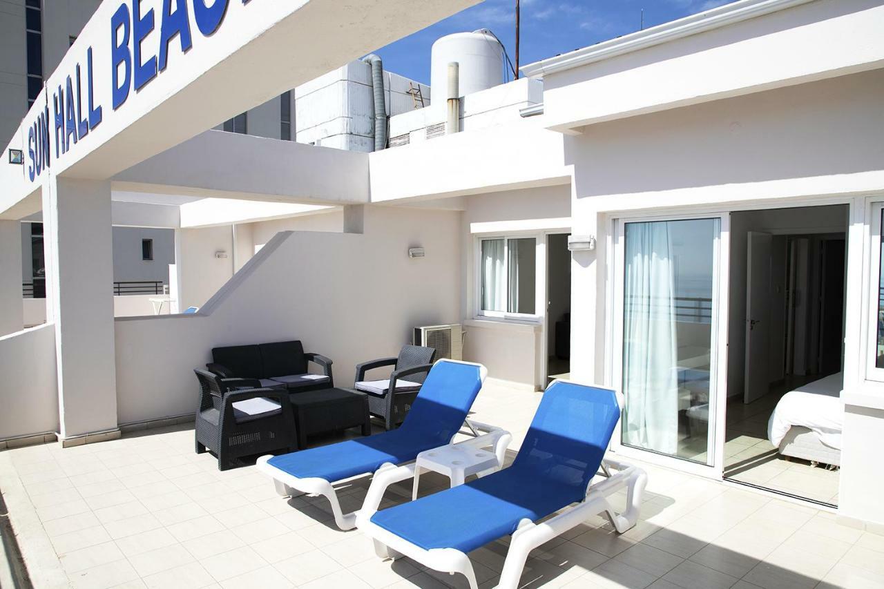 Sun Hall Beach Hotel Apartments Larnaca Extérieur photo